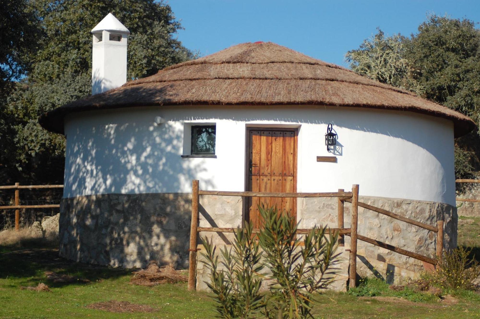 Los Chozos De La Roca La Roca de la Sierra Eksteriør billede